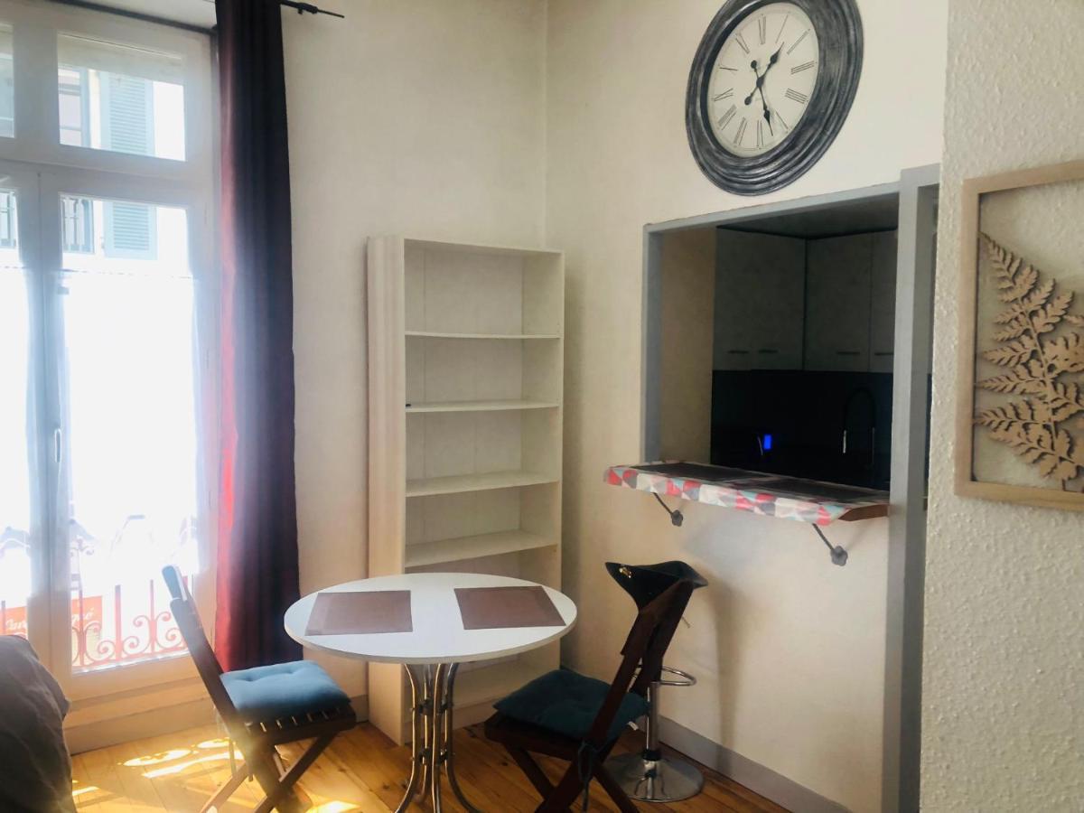 Apartamento Le Gambetta T2 Cosy Hypercentre Wifi Fibre Avec Parking Pau Exterior foto